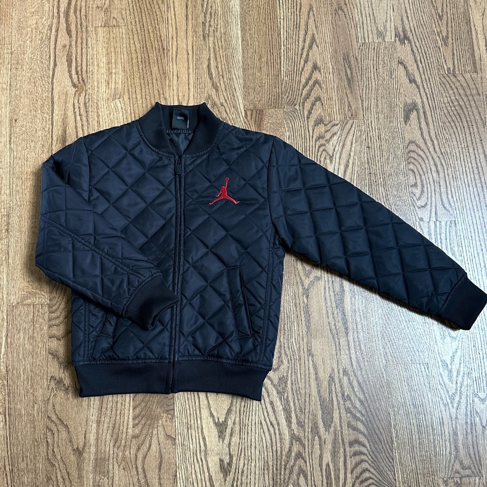 Kids Jordan Black Quilted Jacket Size Medium 10/12